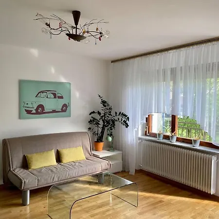 Апартаменты Spacious In A Quiet Neighbourhood + Private Parking *