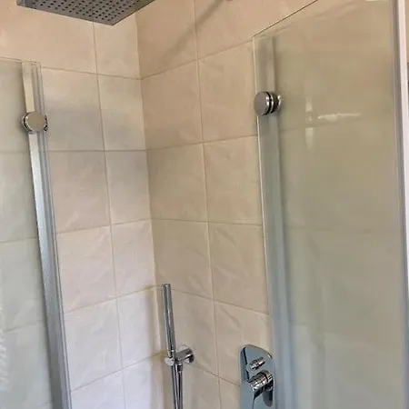 Spacious In A Quiet Neighbourhood + Private Parking Ljubljana