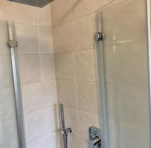 Spacious In A Quiet Neighbourhood + Private Parking Lubiana