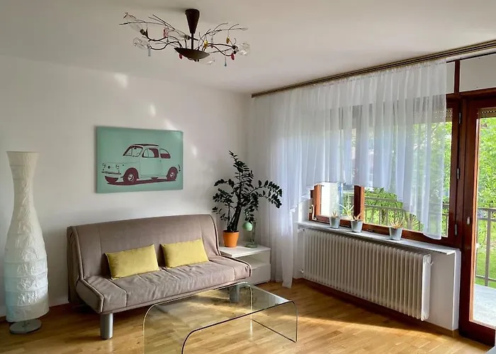 Appartement Spacious In A Quiet Neighbourhood + Private Parking *